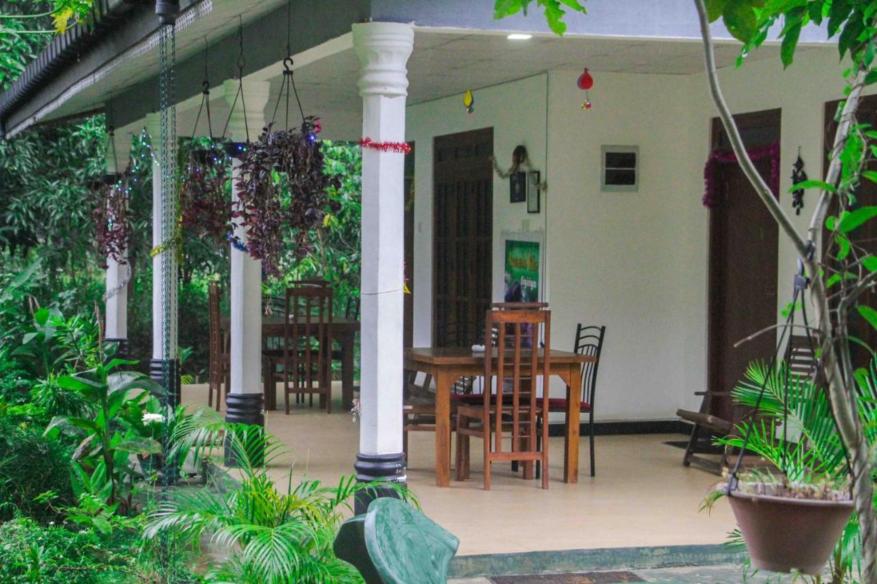 Sigiriya Mana B&B Kültér fotó