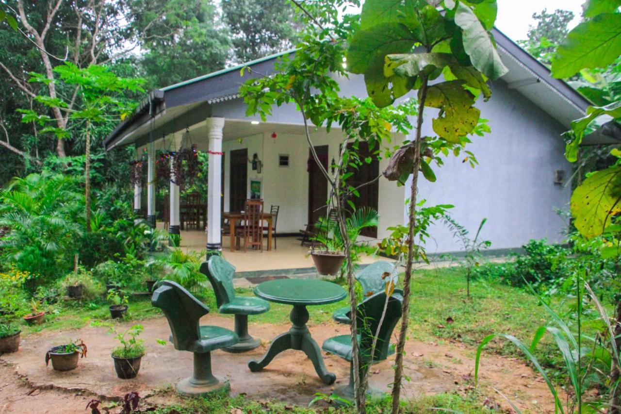 Sigiriya Mana B&B Kültér fotó